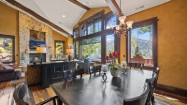 Elegant mountain retreat at Deer Valley, walk to skiing, private hot tub, mountain views Hotels in 