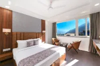 Hotel Skyline Manali Walking to Mall Road Centrally Heated - شرفة