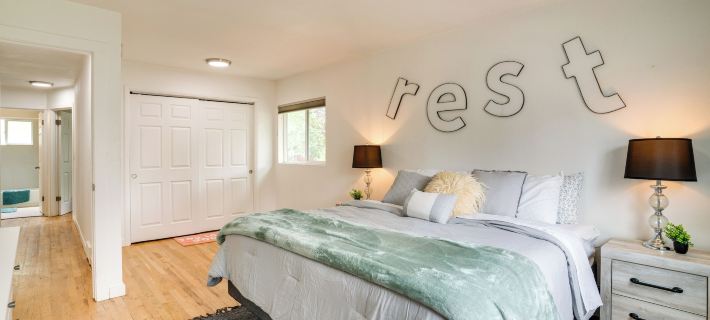 Game Room & Fire Pit: Family-friendly Loveland Gem Hotels in Larimer County
