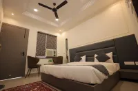 HOTEL CRESTA INN