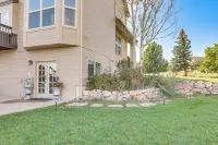 4 Mi to Broadmoor! Apt w/ Movie Theater & Mtn View
