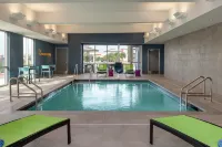 Home2 Suites by Hilton Denton - Pools