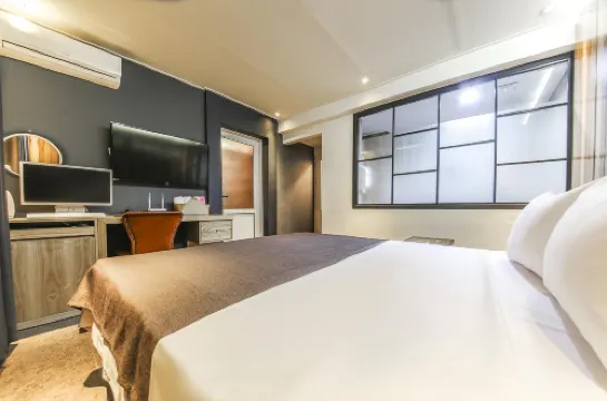 春川市城市酒店