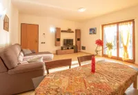 Maresol Formia near the beach and Sports Centre