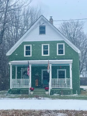 Charming 3-bedroom home away from home in lovely Bartlett NH, Adventure awaits.