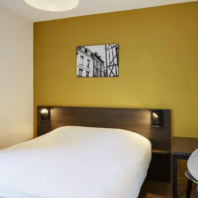 Aparthotel Adagio Access Poitiers ポワティエ駅周辺のホテル