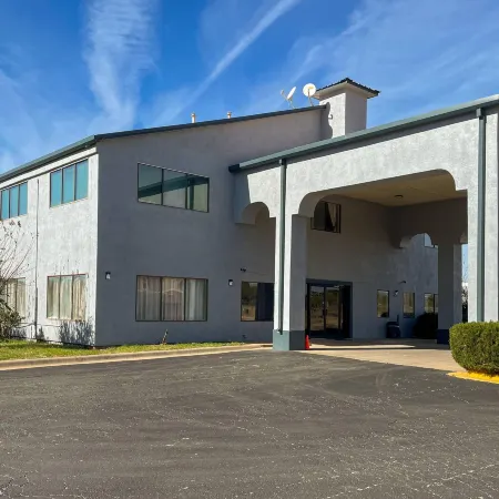 Econo Lodge Inn & Suites Sweetwater I-20