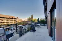 Resort-Style Condo w/ Lake Chelan & Mtn Views - 3 tähden