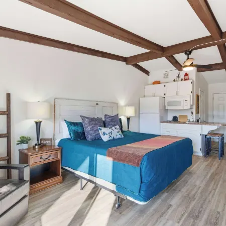 Driftwood Den Condo for 2