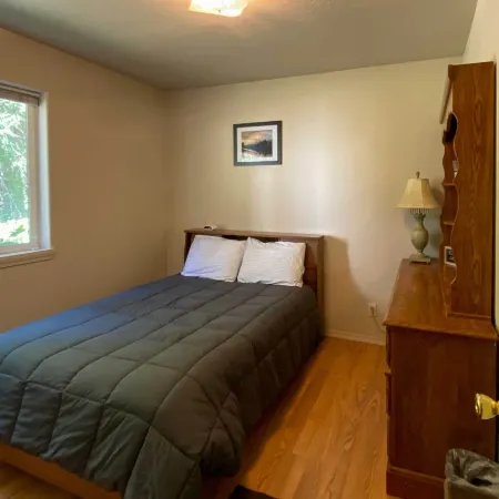 Private 2-Acre Retreat w/ Mtn Views, Walk to River