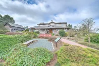 Lovely Coupeville Home w/ Puget Sound Views! - Wifi