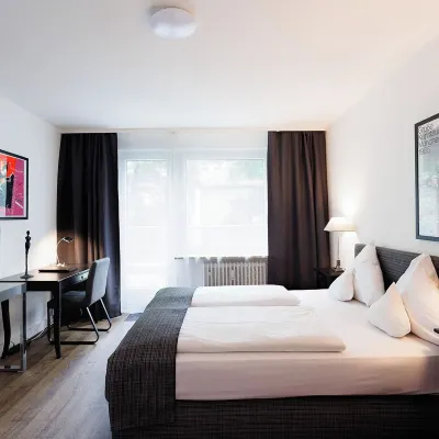 Hotel Nymphenburg City - München Hotels near Maillingerstraße underground station