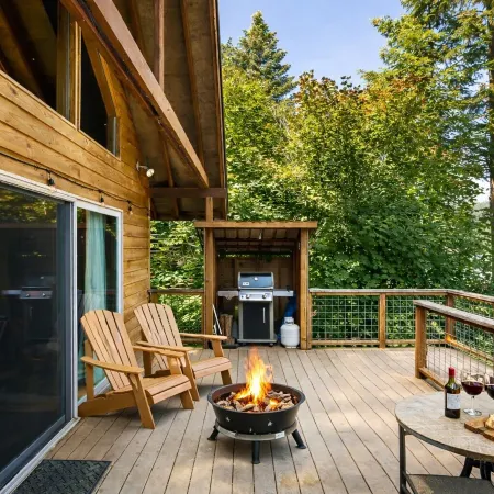 Journey's End on Fish Lake 2 Bedroom Home by NW Comfy Cabins by RedAwning