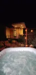 Oasis 444 - Bathtub