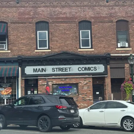 Gateway to the Berkshires - Renovated downtown apartment