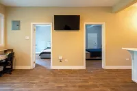 Modern Home 10minstobeach, Private Cliff, AC Wifi - 2 tähden