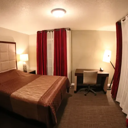 Santa Cruz Inn Riverside