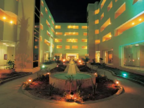 Fiesta Inn Express Hermosillo โรงแรมในเอร์โมซีโย