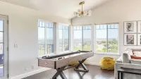 Stunning Escape Hot Tub, Panoramic View, Prime Location Hilltop by Avantstay - Country Houses