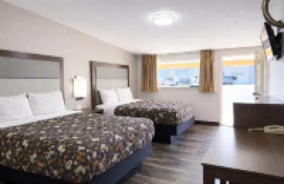 American Inn & Suites