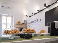 B&B Università Hotels near San Gregorio Armeno