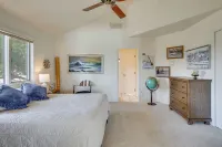 Near Trails: Luxe Mountain-view Retreat in Tucson! - 4 stjerner