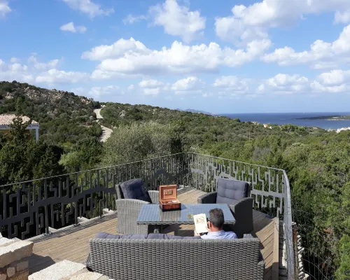 Domus Liscia di Vacca Hotels near Romazzino Beach