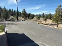 Shasta Vista Inn & Suites Hotels in Weed