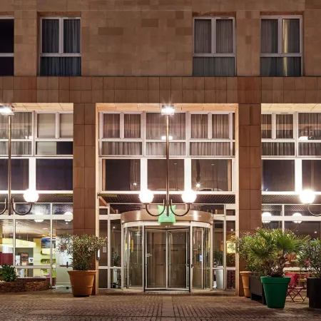 Ibis Styles Toulon Centre Port Отели рядом с достопримечательностью «Паром Тоулон»