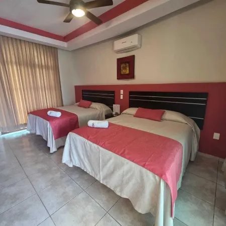 Hotel y Suites Los Encantos
