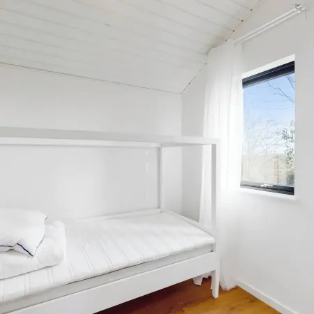 Stylish Cottage Near Beach, Cliff and Harbour Life