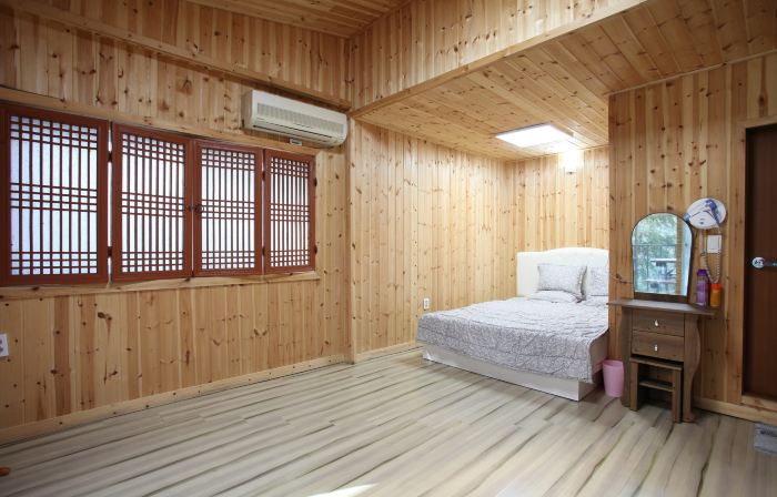 Yecheon Water Clear Mountain Pension