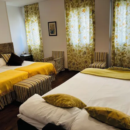 Hotel Alcántara Отели рядом с достопримечательностью «Здание Ла Адриатика»