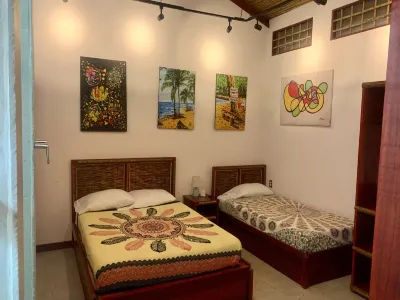 Uva Blue Villas - Pool House - AC, 3 Ensuite bedrooms, 8 guests, Koi Fish Pond 酒店