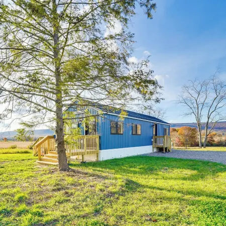 Little Blue Cabin! Country Stay Near Williamsport