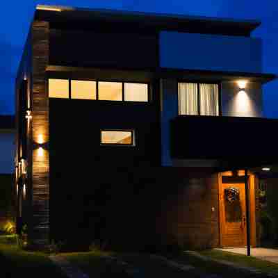 Villa with jacuzzi and terrace · Ideal Easter Hotel Exterior