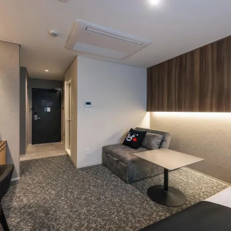 THE STILL HOTEL