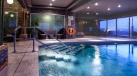 AX The Palace - Pools