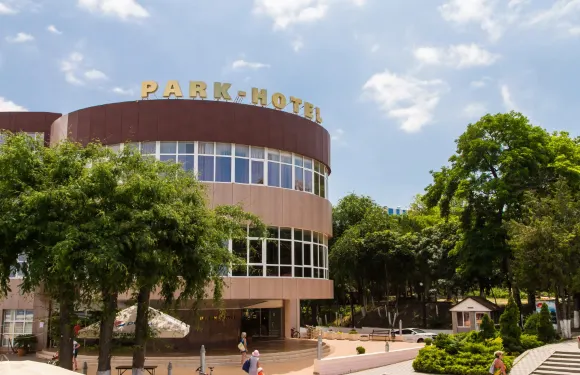 阿那帕公園酒店