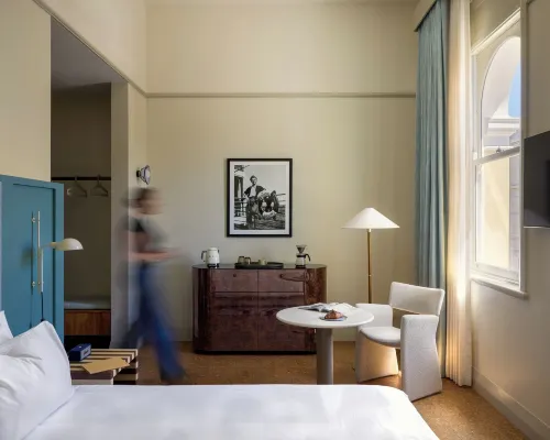 Owston Hotel Hotels in Fremantle