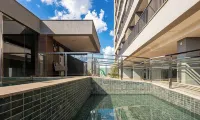 Apts in a Building With Pool and Gym - GRL