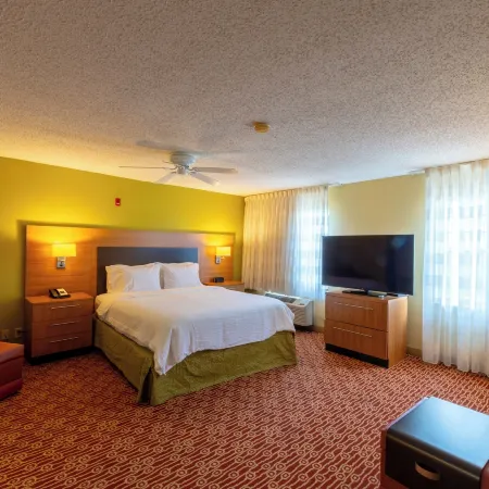 Candlewood Suites Bedford - Fort Worth by IHG
