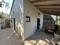 Sting-Ray Cottage - Staynest Guesthouse - Homestays