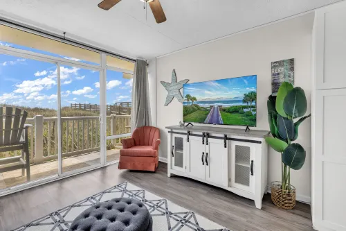 Seaside Elegance Your Coastal Getaway - Apartments