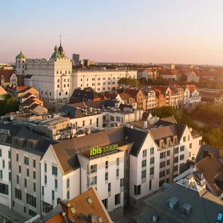 Ibis Styles Szczecin Stare Miasto (Old Town) Отели рядом с достопримечательностью «Арена «Нетто»»