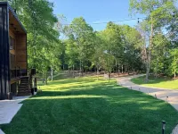Luxury Cabin Sleeps 6 with Hot Tub and Outdoor Movie - Chalets