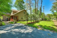 Coloma Winter & Fall Retreat w/ Fireplace - Beach