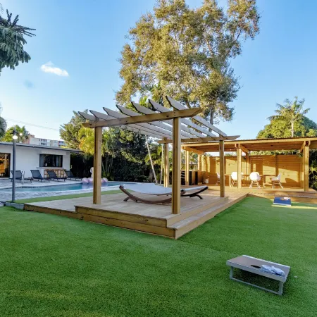 Lakefront Villa ·Tropical Backyard·Kayak·Cool Deck