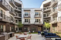 Landing Furnished Apartments - Dallas International District - Condos