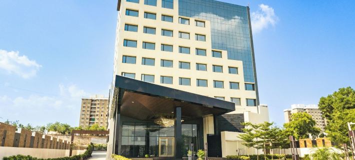 Pride Plaza Indore Отели в г. Индор